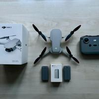 Drone DJI Mini 2 con radiocomando e custodia