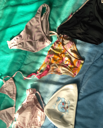 Stock costumi mare bimba età 4/5 anni