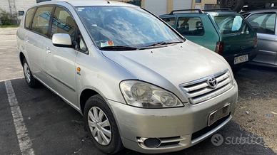 Ricambi Toyota Avensis Verso