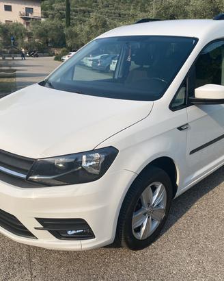 Volkswagen Caddy 2.0 TDI 122cv 4MOTION N1 5 posti