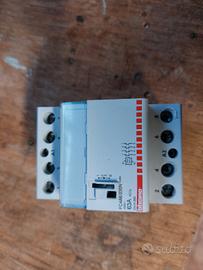 contattore b ticino 4 poli 220v