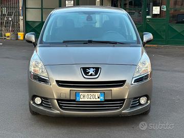 Peugeot 5008 1.6 HDi 110CV Tecno