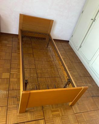 2 strutture letto con comodini legno massiccio