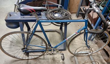 Bicicletta da strada restaurata