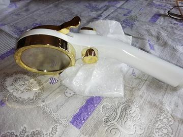 Doccia bianca oro varie funzioni