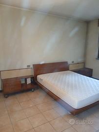 Camera da letto pari al nuovo