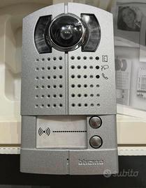 Pusch videocitofonica bifamiliare