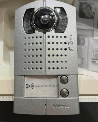 Pusch videocitofonica bifamiliare