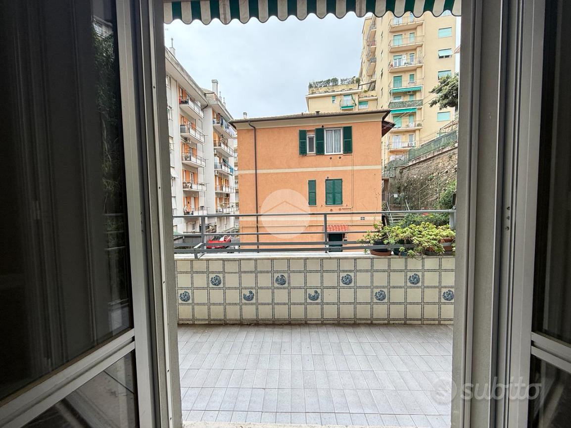 4 LOCALI A GENOVA