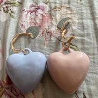 Coppia di cuori decorativi in ceramica Luxe Lodge