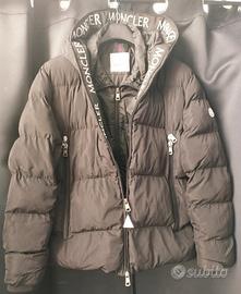 piumino Moncler tg. 5