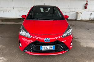 Toyota yaris hybrid style