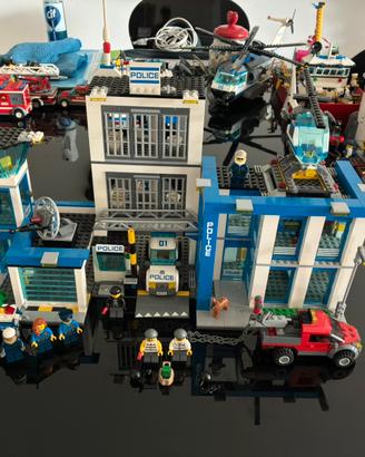 LEGO City Stazione di Polizia (60316)