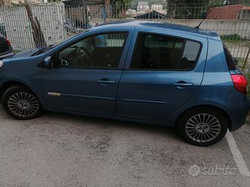 RENAULT Clio 3ª serie - 2011