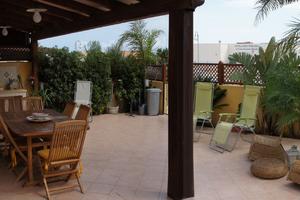 San Vito Lo Capo: casa con veranda con tettoia