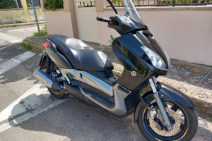 Yamaha xmax 250