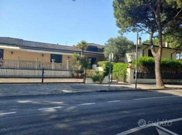 Immobile in asta di 306 m² con 1 locale a Abano Te