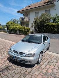 Renault Megane Coach