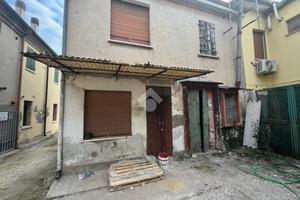 BIFAMILIARE A NOGARA