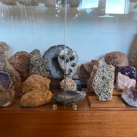 Collezione di minerali e pietre