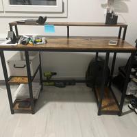 Scrivania per computer