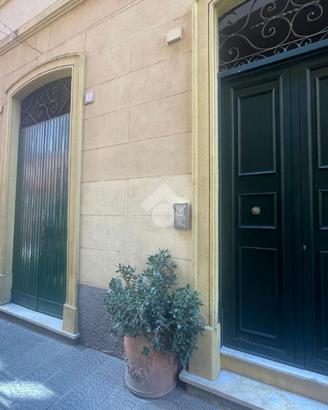 MAGAZZINO A RAPALLO