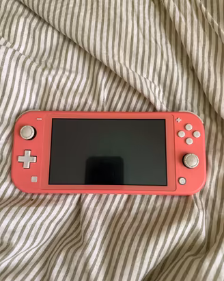 NINTENDO SWITCH LITE + GIOCHI