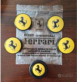 Tappi Coprimozzo e Clacson Ferrari