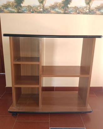 Mobiletto in legno con rotelle 