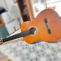 Chitarra Acustica con custodia
