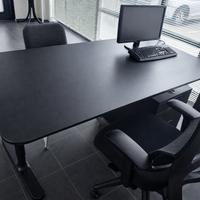 Scrivanie effetto legno nero – Laminato