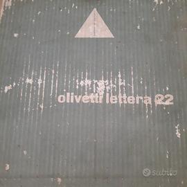 Macchina da scrivere Olivetti lettera 22