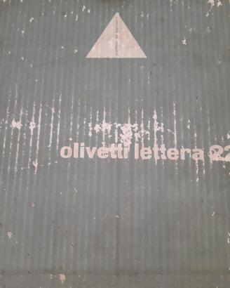 Macchina da scrivere Olivetti lettera 22