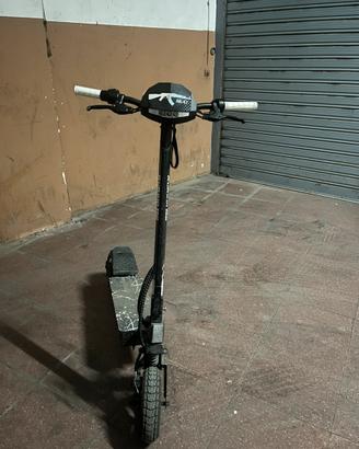 Monopattino elettrico Kukirin g2