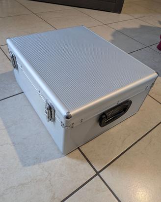 Valigia porta cd e dvd per DJ da 600 posti argento