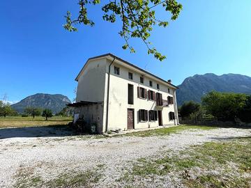 INDIPENDENZA, NATURA E GRANDI SPAZI: CASA TRICA...