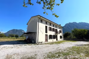 INDIPENDENZA, NATURA E GRANDI SPAZI: CASA TRICA...