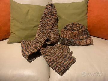 Completo Sciarpa e Cappello In lana Fatti a Mano