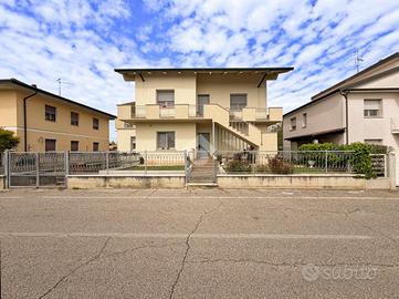 PORZIONE DI BIFAMILIARE A ALBAREDO D'ADIGE