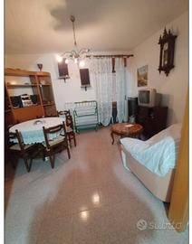 Vendita casa con garage abitazione su 4 livelli