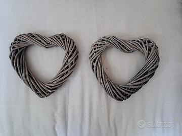 Cuori decorativi in vimini