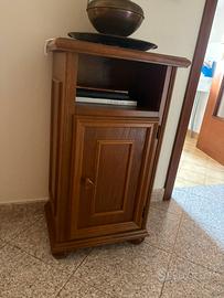 Mobiletto / comodino color noce