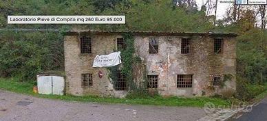 Rustico / Casale di 200 m² con 5 locali a Capannor