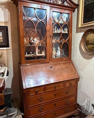 Vetrina antica in legno