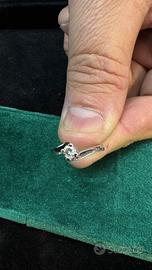 Anello solitario 18kt