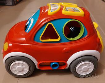 Macchinina giocattolo