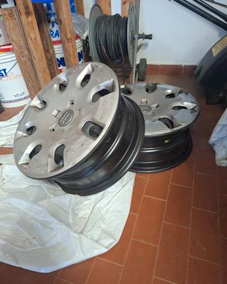 cerchi in ferro da 15 per Audi 