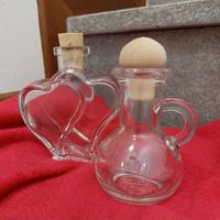 Bottigliette in vetro.