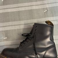 Dr Martens nere