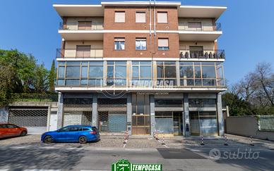 Stabile - Palazzo a Brembate 10 locali